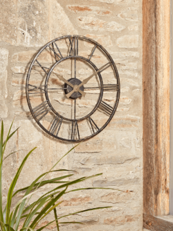 Distressed Indoor Outdoor Clock - Medium
