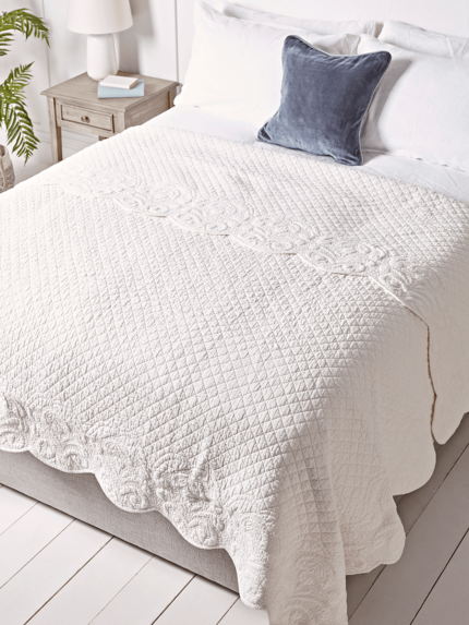 Embroidered Scalloped Bedspread