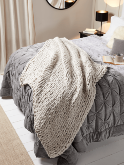 Chunky Knit Throw - Cream