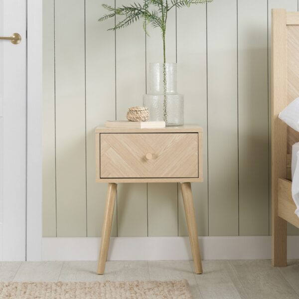Herringford - 1 Drawer Bedside Table - Oak - Wooden - Happy Beds