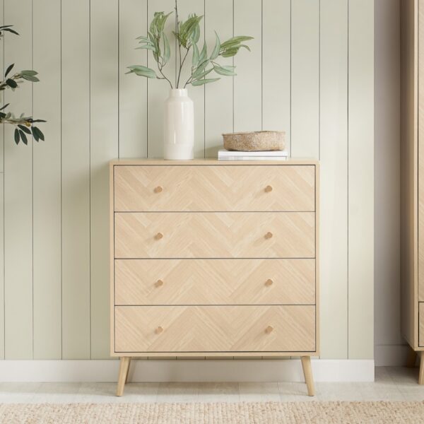 Herringford - 4 Drawer Chest of Drawers - Oak - Wooden - Happy Beds