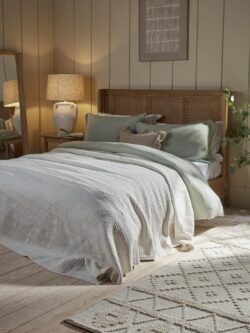 Sandringham Bedspread