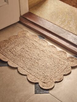 Scalloped Jute Doormat