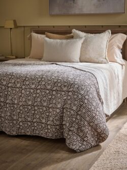 Collette Bedspread - Taffy