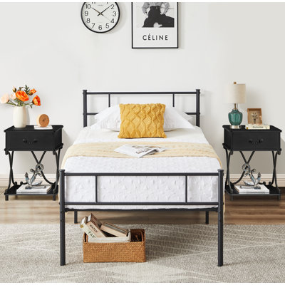 3-Piece Bedroom Set Metal Platform Bed Frame And Nightstand Set
